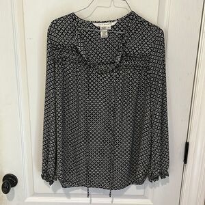 Max Studio Black and white patterned blouse
